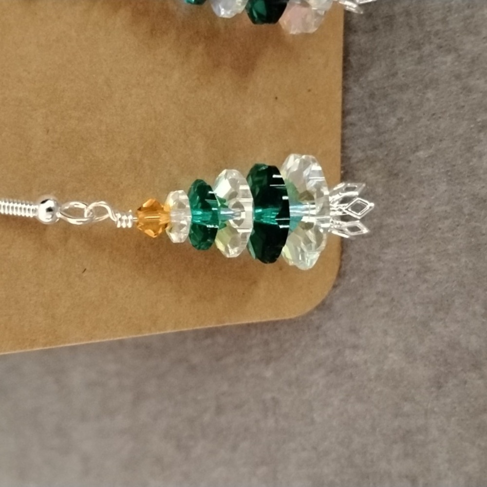 Hand Crafted Green And Clear Crystal Tree Earrings♥️HP - Picture 3 of 6